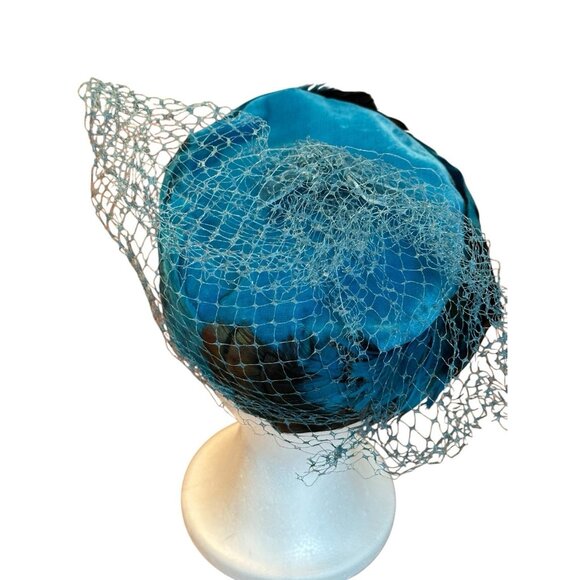 Vintage 1960s F W Woolworth Teal Blue Velvet Black Feather Pillbox Hat Veil main image 7